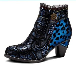 L’Atiste Chic Blue and Black Heeled Boots with Vintage Design